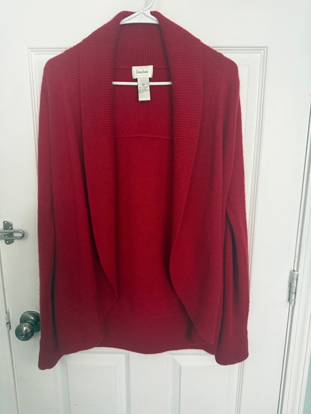 100% Cashmere Neiman Marcus Bright Red Scoop Neck Sweater